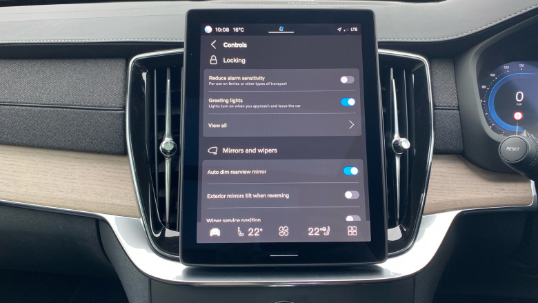 Volvo XC90 2.0 T8 PHEV Plus Dark 5dr AWD Geartronic Estate